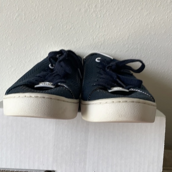 Michael Kors sneakers used size 8 - Picture 5 of 8